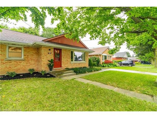 218 Alexandra Avenue, Waterloo, ON - Outdoor