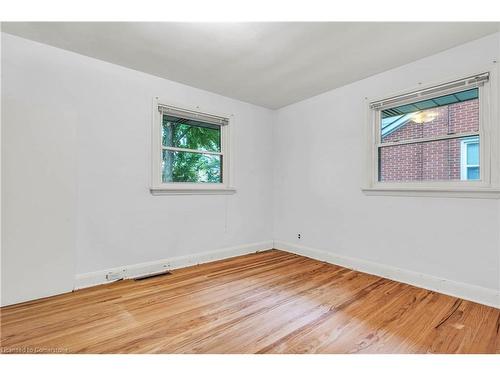 218 Alexandra Avenue, Waterloo, ON - Indoor Photo Showing Other Room