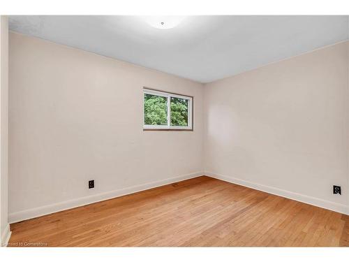 218 Alexandra Avenue, Waterloo, ON - Indoor Photo Showing Other Room