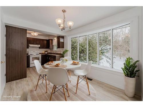 10 Stephen Street, Cambridge, ON - Indoor Photo Showing Dining Room