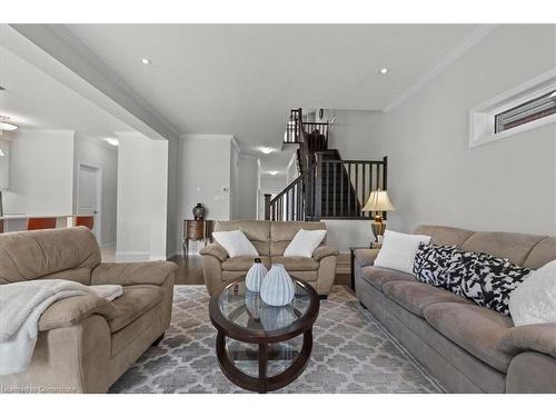 384 Freure Drive, Cambridge, ON - Indoor Photo Showing Living Room