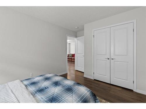 384 Freure Drive, Cambridge, ON - Indoor Photo Showing Bedroom