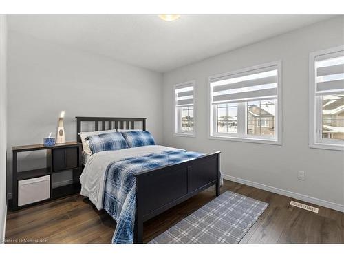 384 Freure Drive, Cambridge, ON - Indoor Photo Showing Bedroom