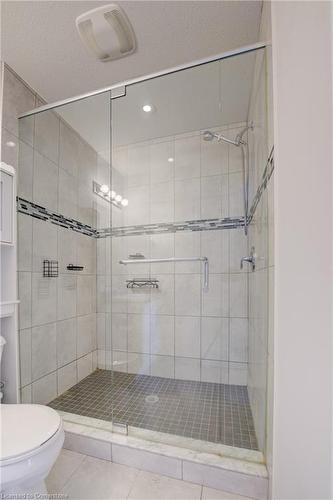 55 Meadowridge Street, Kitchener, ON - Indoor Photo Showing Bathroom