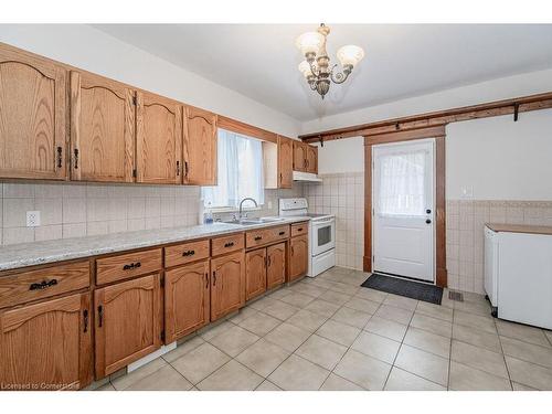 275 Main Street, Cambridge, ON - Indoor Photo Showing Kitchen With Double Sink