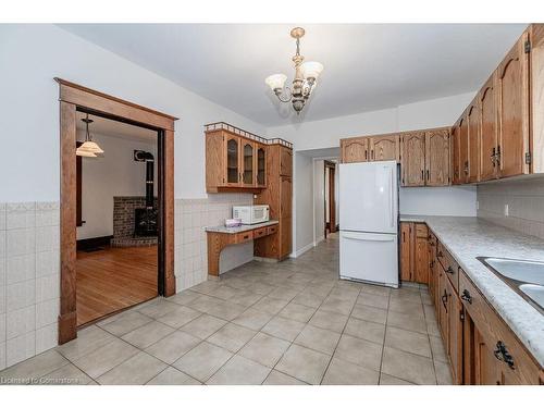 275 Main Street, Cambridge, ON - Indoor Photo Showing Kitchen