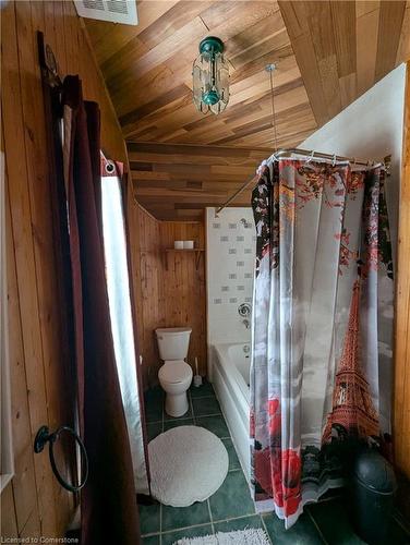 17 Shanley Street, Kitchener, ON - Indoor Photo Showing Bathroom