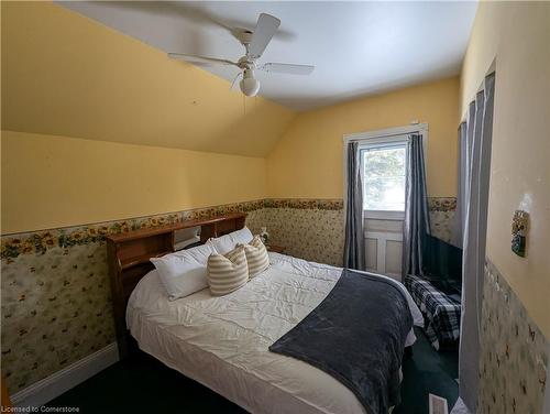 17 Shanley Street, Kitchener, ON - Indoor Photo Showing Bedroom