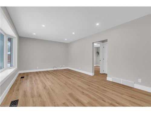 139 Byron Avenue, Kitchener, ON - Indoor Photo Showing Other Room