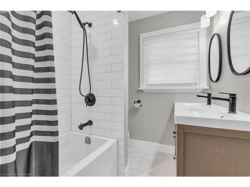 139 Byron Avenue, Kitchener, ON - Indoor Photo Showing Bathroom