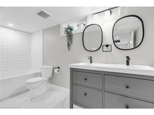 139 Byron Avenue, Kitchener, ON - Indoor Photo Showing Bathroom