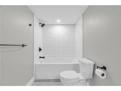 139 Byron Avenue, Kitchener, ON - Indoor Photo Showing Bathroom