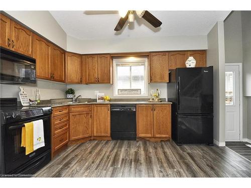 830 Railton Avenue, London, ON - Indoor Photo Showing Kitchen With Double Sink