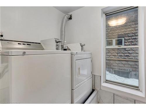 40 Menno Street, Waterloo, ON - Indoor Photo Showing Laundry Room