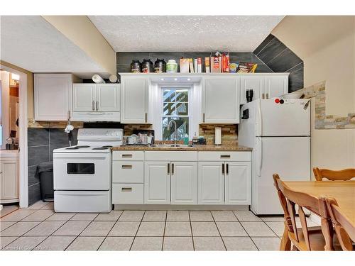 40 Menno Street, Waterloo, ON - Indoor Photo Showing Kitchen With Double Sink