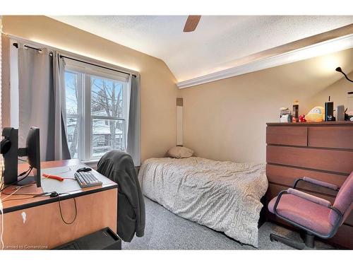 40 Menno Street, Waterloo, ON - Indoor Photo Showing Bedroom