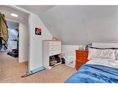 40 Menno Street, Waterloo, ON - Indoor Photo Showing Bedroom