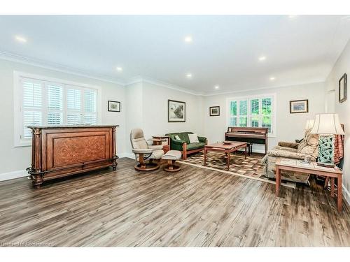 219 Corrie Crescent, Waterloo, ON - Indoor Photo Showing Living Room