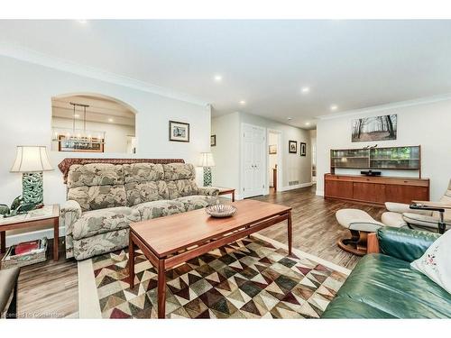 219 Corrie Crescent, Waterloo, ON - Indoor Photo Showing Living Room