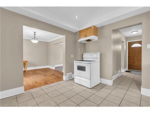 348 Edwin Street, Kitchener, ON - Indoor Photo Showing Kitchen