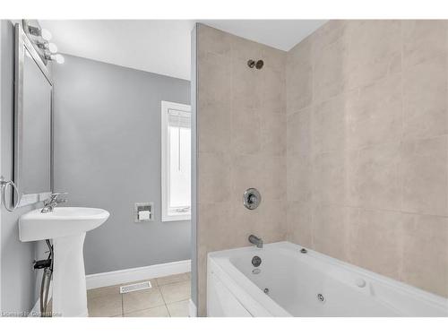 348 Edwin Street, Kitchener, ON - Indoor Photo Showing Bathroom