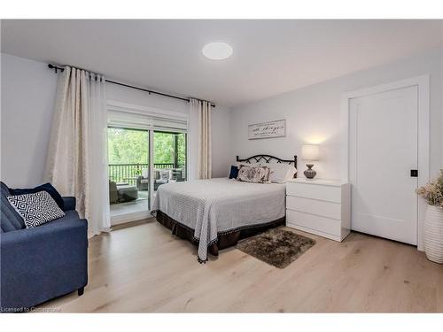 195 Riverbank Drive, Cambridge, ON - Indoor Photo Showing Bedroom