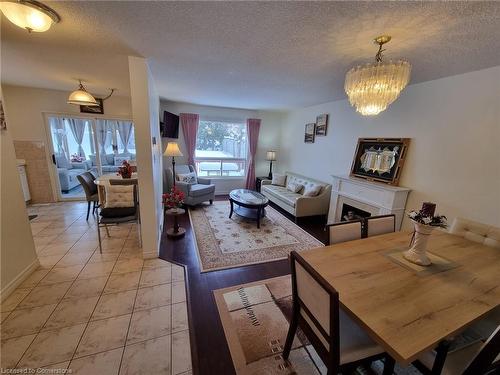 24 Crawford Crescent, Cambridge, ON - Indoor Photo Showing Dining Room