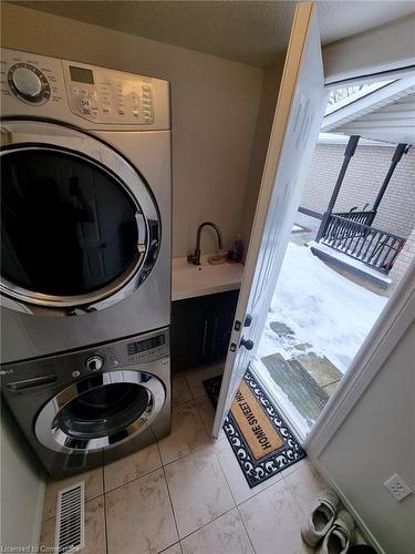 24 Crawford Crescent, Cambridge, ON - Indoor Photo Showing Laundry Room