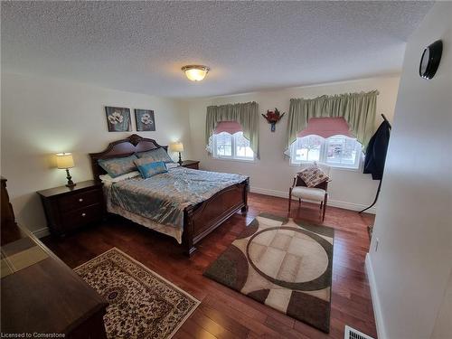 24 Crawford Crescent, Cambridge, ON - Indoor Photo Showing Bedroom