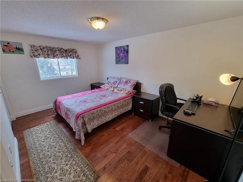 24 Crawford Crescent, Cambridge, ON - Indoor Photo Showing Bedroom