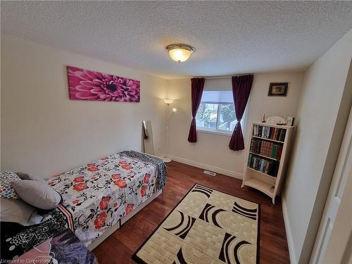 24 Crawford Crescent, Cambridge, ON - Indoor Photo Showing Bedroom