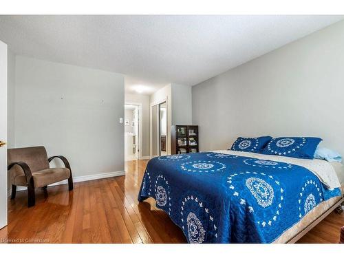 7-95 Beasley Crescent, Cambridge, ON - Indoor Photo Showing Bedroom