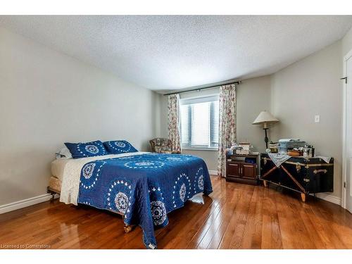 7-95 Beasley Crescent, Cambridge, ON - Indoor Photo Showing Bedroom