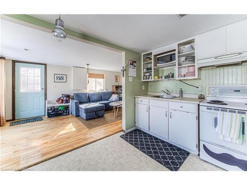 81 South Drive, Kitchener, ON - Indoor Photo Showing Kitchen