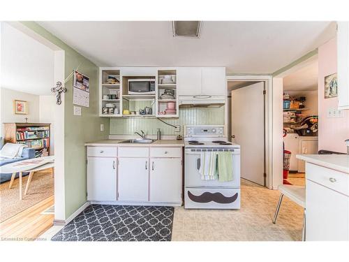 81 South Drive, Kitchener, ON - Indoor Photo Showing Kitchen