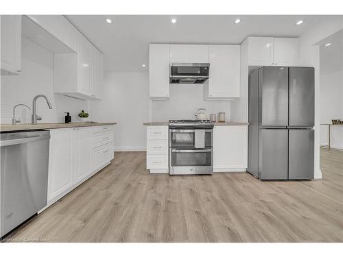 98 Ruskview Road, Kitchener, ON - Indoor Photo Showing Kitchen With Upgraded Kitchen