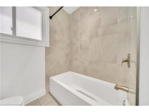 98 Ruskview Road, Kitchener, ON - Indoor Photo Showing Bathroom