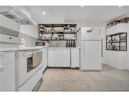 98 Ruskview Road, Kitchener, ON - Indoor Photo Showing Kitchen