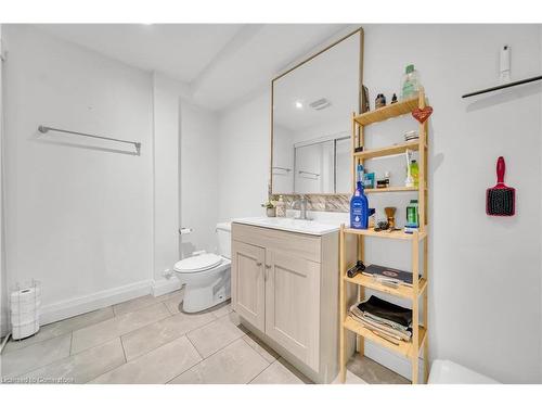 98 Ruskview Road, Kitchener, ON - Indoor Photo Showing Bathroom