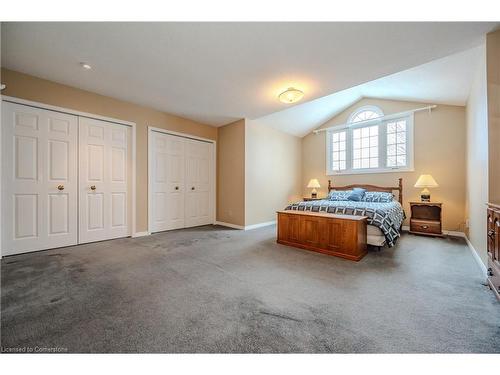 305 Bushview Crescent, Waterloo, ON - Indoor Photo Showing Bedroom