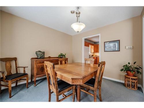 305 Bushview Crescent, Waterloo, ON - Indoor Photo Showing Dining Room