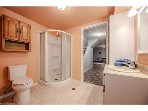 305 Bushview Crescent, Waterloo, ON - Indoor Photo Showing Bathroom