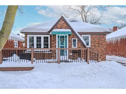 25 Hett Avenue  Kitchener, ON N2H 4G2