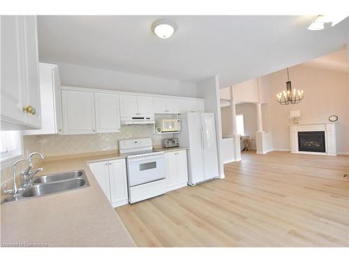 2 Woodcrest Court, Kitchener, ON - Indoor Photo Showing Kitchen With Double Sink