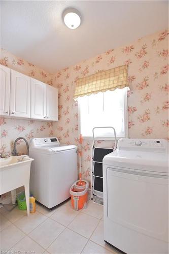 2 Woodcrest Court, Kitchener, ON - Indoor Photo Showing Laundry Room