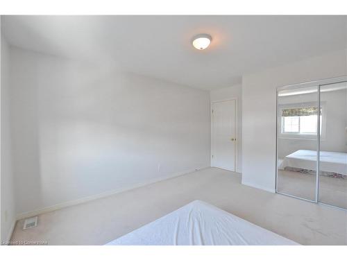 2 Woodcrest Court, Kitchener, ON - Indoor Photo Showing Bedroom