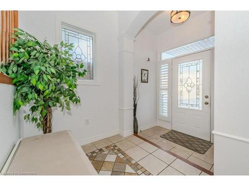 28 Charleswood Court, Cambridge, ON - Indoor Photo Showing Other Room