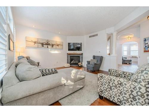 28 Charleswood Court, Cambridge, ON - Indoor Photo Showing Living Room With Fireplace