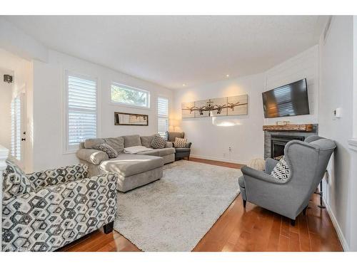 28 Charleswood Court, Cambridge, ON - Indoor Photo Showing Living Room With Fireplace