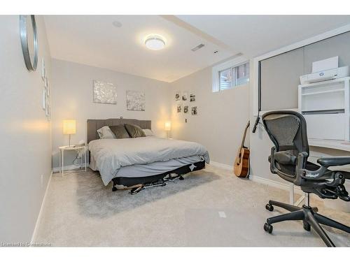 28 Charleswood Court, Cambridge, ON - Indoor Photo Showing Bedroom